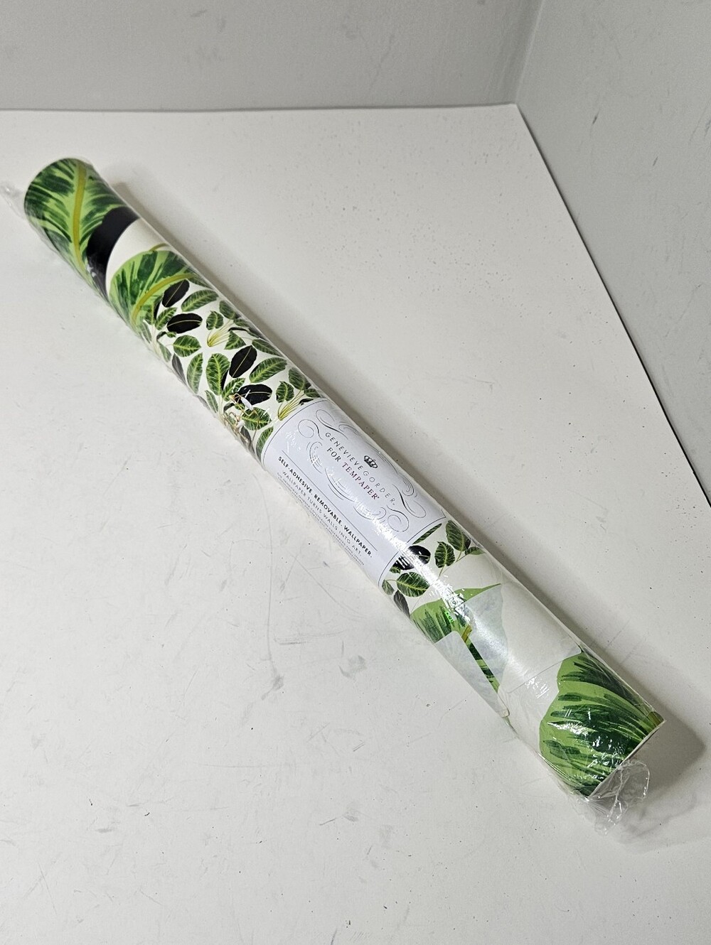 Hojas Cubanas Peel and Stick Wallpaper By Genevieve Gorder Double Roll HO413 NWT